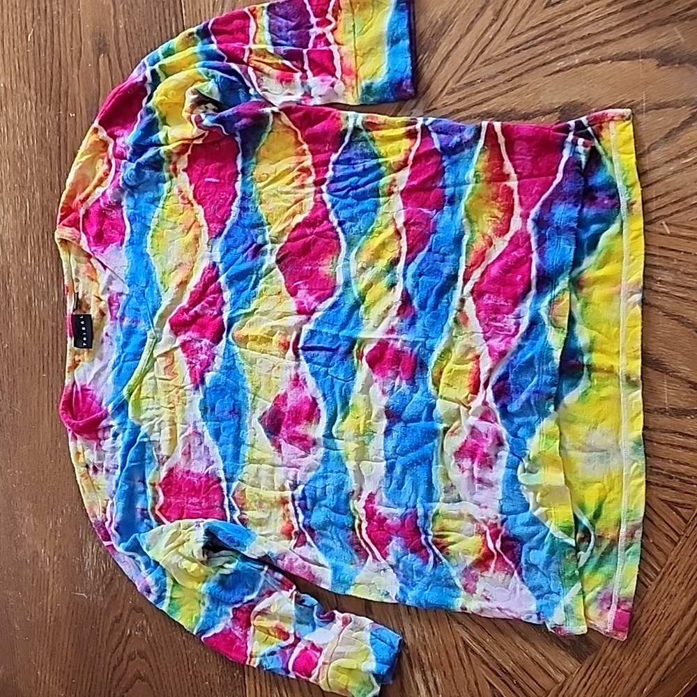 Women's textured sweater with 3/4 cuffed sleeves, size S.